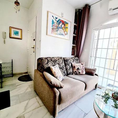 Duquesa - At Locos Apartment *