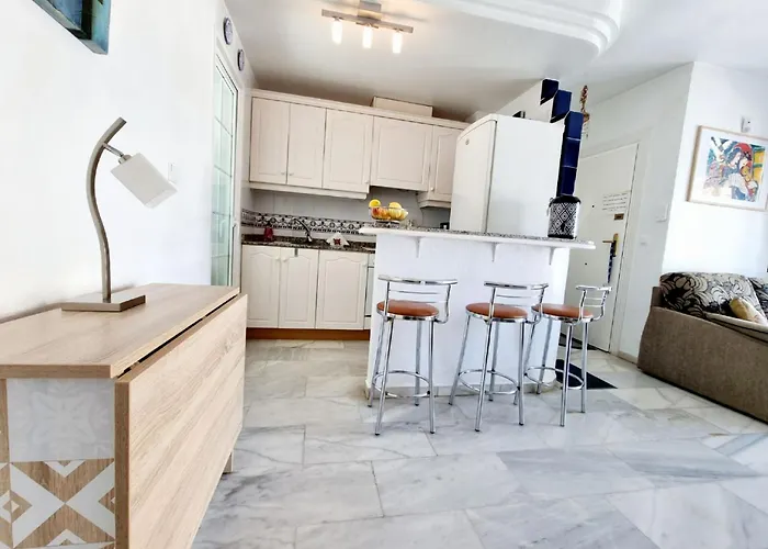 Апартаменты Los Locos Beach Apartment *